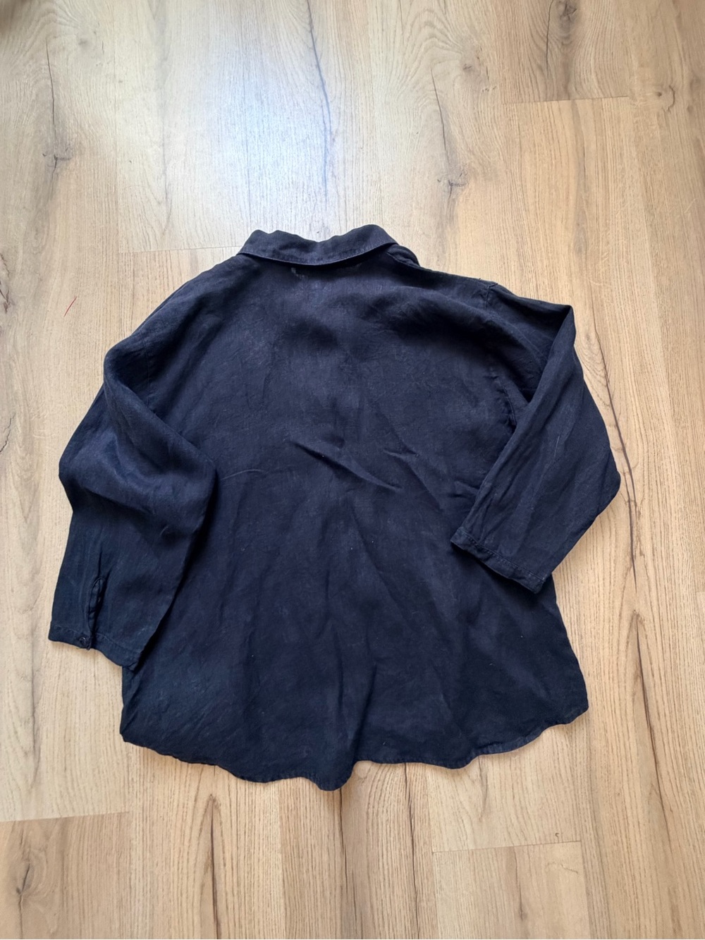 Black Women's Button-Up Linen Shirt - Picture 3 of 3